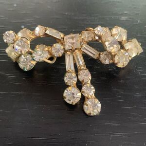 Vintage deco, rhinestone bow brooch pin